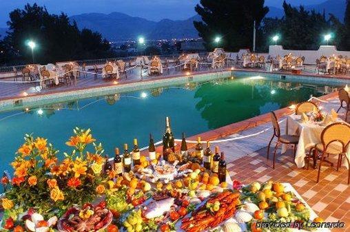 Hotel Azzolini Villagrazia Di Carini Konforlar fotoğraf