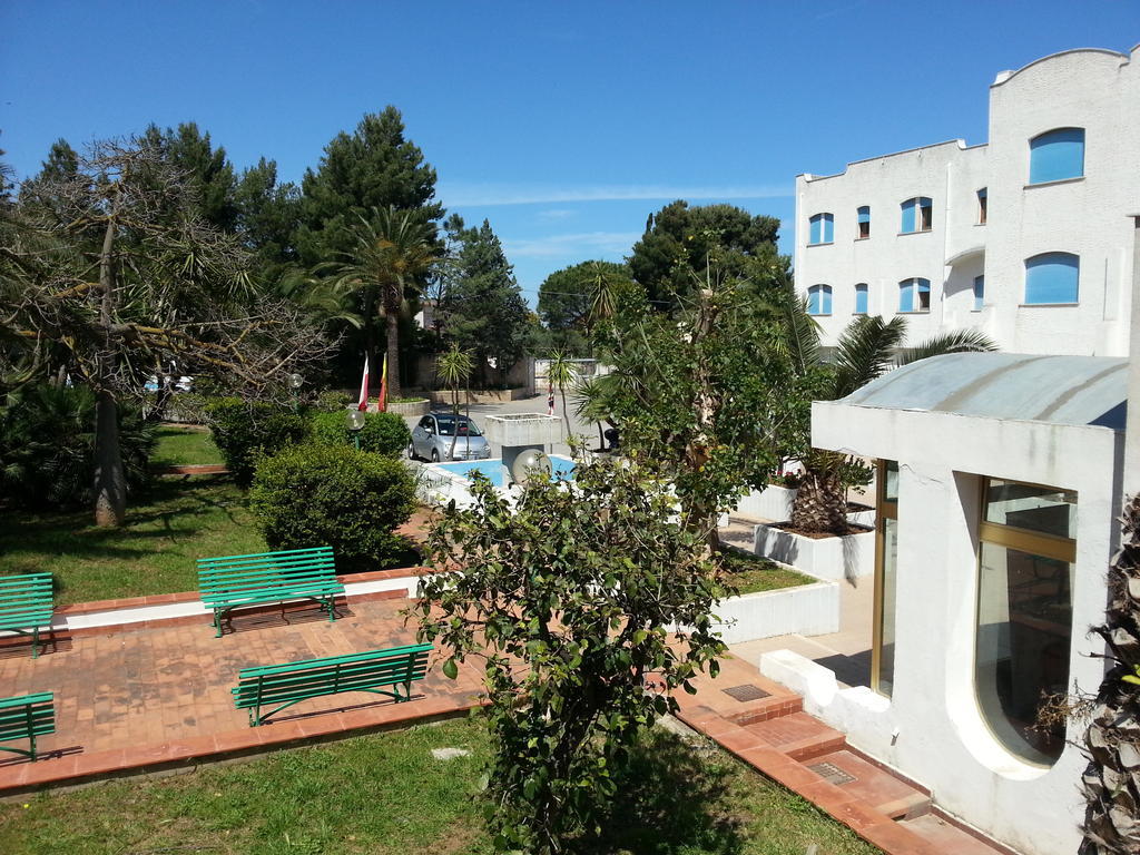 Hotel Azzolini Villagrazia Di Carini Dış mekan fotoğraf